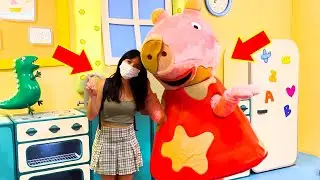 Bambini vs Adolescenti nella SUPER CASA DI PEPPA PIG A GARDALAND!