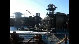 Приземление самолёта в "Водном Мире"