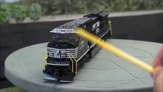 Review: Kato HO SD80MAC w/DCC ESU LokSound