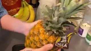 How To Eat A Pineapple Correctly Without Using A Knife