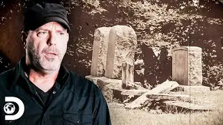 Visitantes graban una figura misteriosa en cementerio | Videos Paranormales| Discovery Latinoamérica