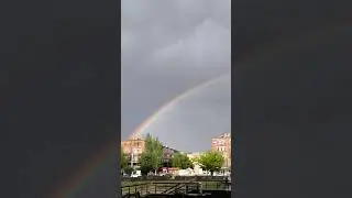 Хорошая примета: В Ереване после дождя выглянула двойная радуга!