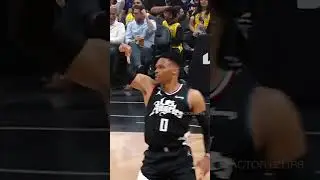 The Lakers daring Russ to shoot 👀🔥 