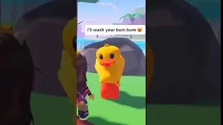 WASH YOUR BUM BUM 🚿🧼  #roblox #robloxshorts #viral