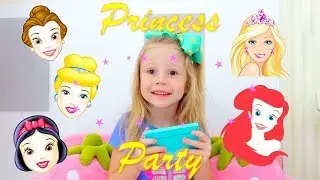 Stacy fue invitada a tres fiestas al mismo tiempo.