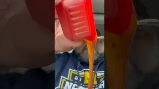 McDonald’s new McNugget sauce #bossmantimetoeat #foodie #foodreview #mcdonalds #chickenmcnuggets