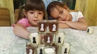 HERE IS HOW! We play and test GLASS CHESS glasses with ...... jelly!