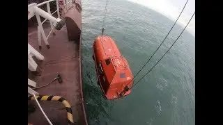 Спуск и подъем спасательной шлюпки