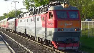 Электровоз ЧС7-226 со скорым двухэтажным поездом №26 "Москва - Ижевск"