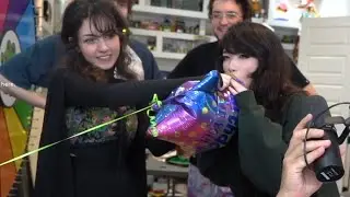 Bonnie & Emiru Try Helium