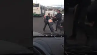 Дорожный конфликт на Витебском проспекте закончился дракой