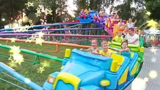 Настя Матвей и Полина в парке