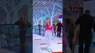 Танец в торговом центре (трек: INtellegent - Интерес)
