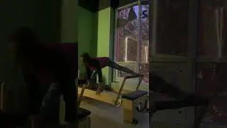 ПОПЕРЕЧНЫЙ ШПАГАТ НА РЕФОРМЕРЕ 