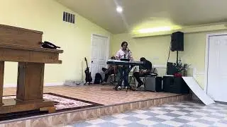 “Ijamin Makitkit” | Singing & Testimony Service | Cyril M