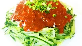 Китайская кухня. Необычная закуска из курицы и огурца с кунжутом. 棒棒鸡丝 mp4