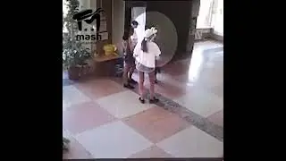 Завхоз школы бьет практикантку Севастополь