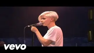 Robyn - Be Mine (Live at V Festival, 2008)