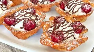 Shortbread muffins with sweet vanilla cream! Those with a sweet tooth will love it