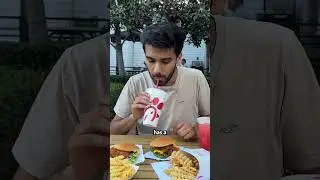 Shake Shack vs Chick-Fil-A Chicken Sandwich