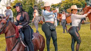 Increíble CABALGATA de MUJERES 😍 Hermosas Amazonas a Caballo 🐴 COLOMBIA 2025 🔥