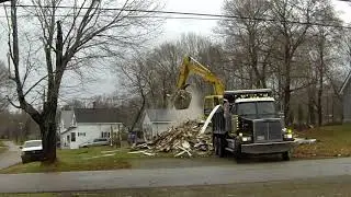 Time Lapse - House Demolition in Milltown, Maine.
