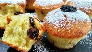 Cottage cheese muffins with raisins. Airy and Incredibly Delicious