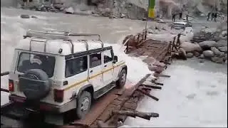 Local Cab Drivers Face Challenges Due to Unsafe Toong Bridge Conditions