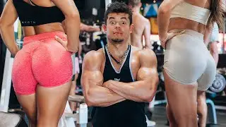 Training Booty With Two Fit Girls