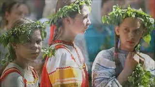 Руководитель вок.анс.Русская песня г.Волгограда Ралева Светлана поздравляет с троицей