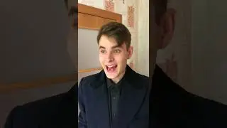 Вилли Вонка на протяжении всего фильма 