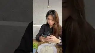 Makan belut khas surabaya