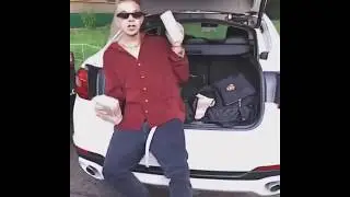 Элджей танцует под песню про Элджея/PADILLION -Элджей