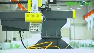 300HD all electric injection molding machine -- laptop case
