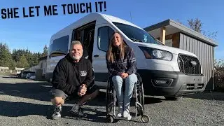 This Girl Has a Self Levelling Bed And An Elevator. RAD GIRLS VAN LIFE