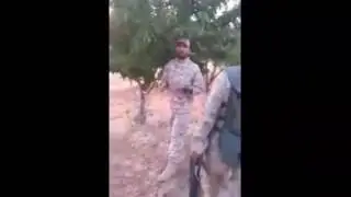 جنود حزب الله يشتمون أهالي عرسال ويأكلون أرزاقهم