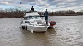 Boat is recovered a week after it runs aground