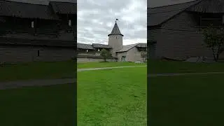 Интересный факт: в Псковском кремле никто не жил, здесь собиралось народное вече и хранилась еда...