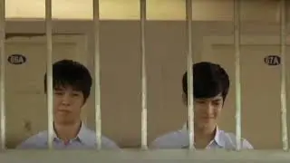 2 thai boys pooping in the school