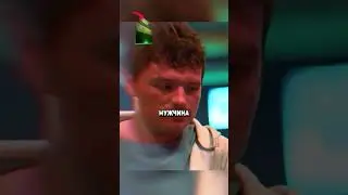 Парень может возвращаться в прошлое 😱 