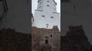 Выборгский замок – единственная древняя крепость, представляющая западную военную архитектуру.