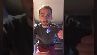 Шоколад Рошен горить! (це означає що його підпалили)
