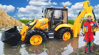 Excavator JCB 5CX and Hulna crane working  - Ride on Tractor's Power Wheels