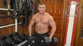 D.M.G. - Александр Новинский демонстрирует правильное выполнение становой тяги