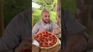 Каха слушает музыку