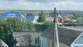 ЧМЭ3-5379 с тем же поездом, что и на прошлом видео, но из окна дома