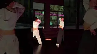 Адель С ПОДРУГОЙ ПРИДУМАЛИ ТАНЕЦ ПОД ТРЕК ЛИТВИНА #адель #литвин #shorts