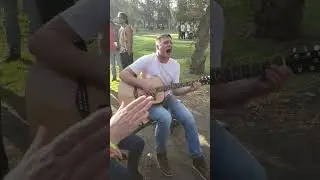 Кирилл поет на встрече на Асадо (шашлыки) каучсерферов на Асадо (шашлыки)  Сантьяго. Чили. Часть 4.