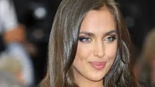 ✅  Ирина Шейк в алом платье с высокими разрезами появилась на модной вечеринке