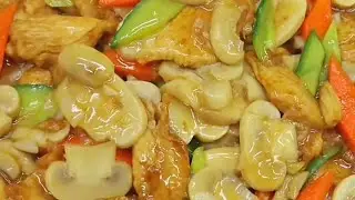 Жареная свинина с грибами и огурцами 蘑菇炒肉   Китайская кухня 中国美食